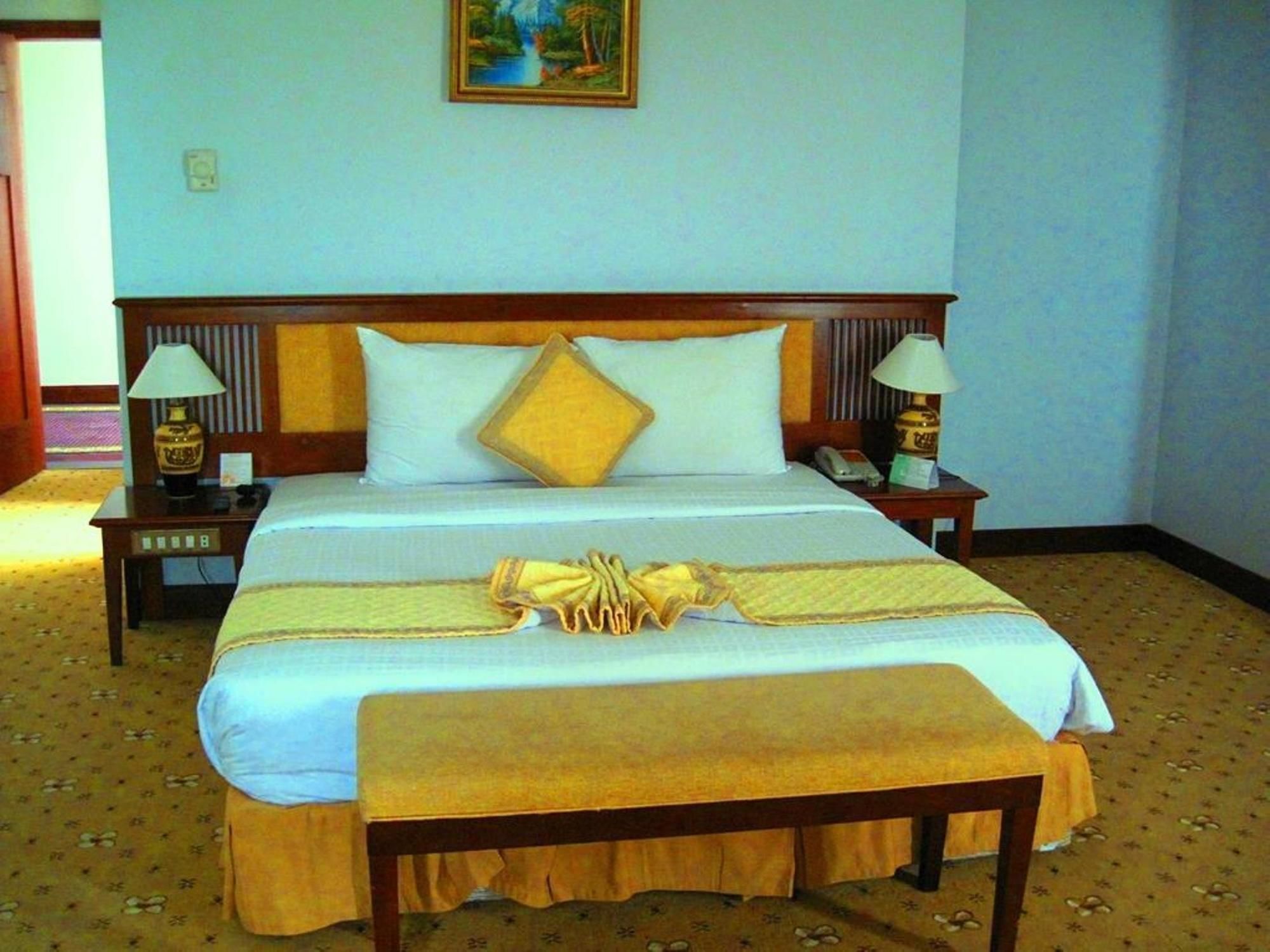 Saigon - Ninh Chu Hotel & Resort Фанранг Экстерьер фото